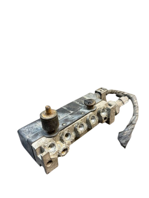 A2203200258 2203200258 Air suspension valve block MERCEDES-BENZ S-CLASS (W220) (1998-2005)