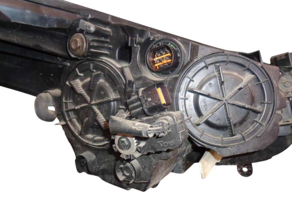 921013Z100 Headlight left HYUNDAI i40 (VF) (2011-2019)