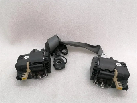 Mercedes CL W216 front seat belt set A2168600585 seat belt belt front 8L40