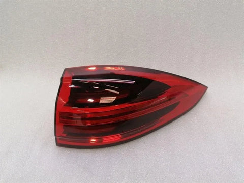 Porsche Cayenne 958 92A right rear light 7P5945208P taillight rear right
