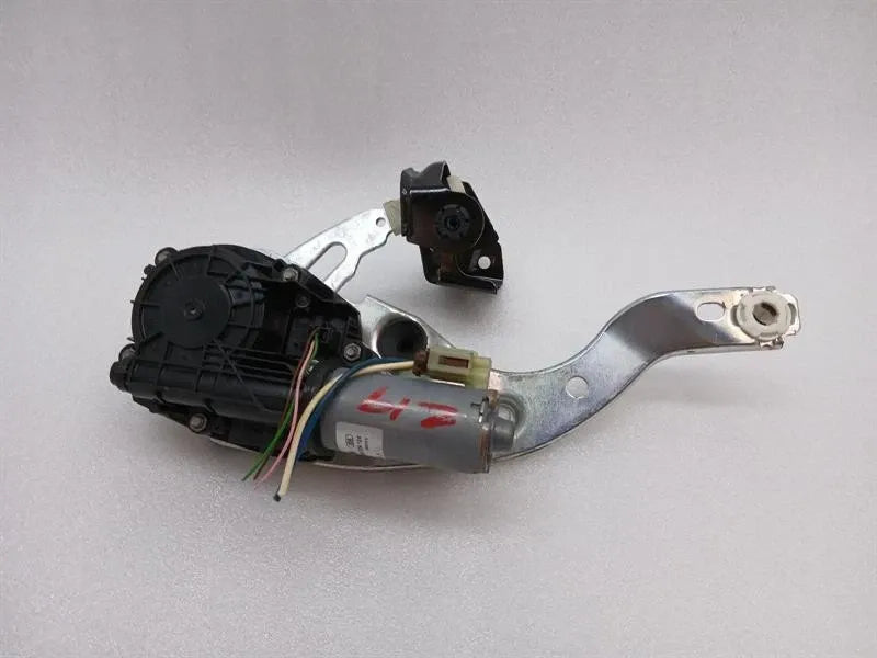 MERCEDES C CLASS W205 BOAT LID STRUT ENGINE A2058200042 ENGINE TAILGATE LOCK
