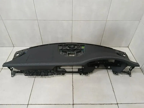 Porsche 911 992 Dashboard 992857003AG RHD BLACK LEATHER CRAYON SILVER STITCHING