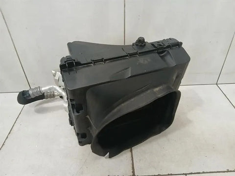 Mercedes GT R190 Roadster Engine Oil Cooler A0995005700 Oil Cooler Radiator