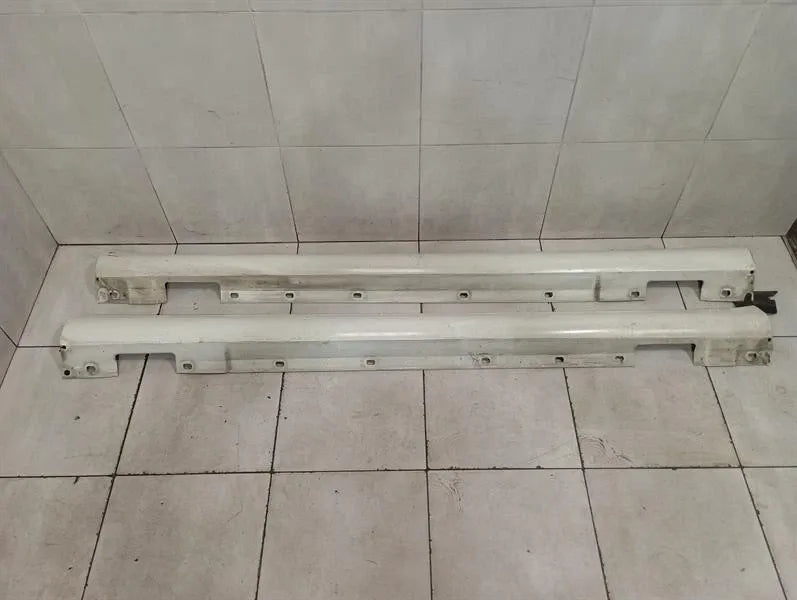 Mercedes C63 W204 side skirt set A2046980754 AMG side sills set defects