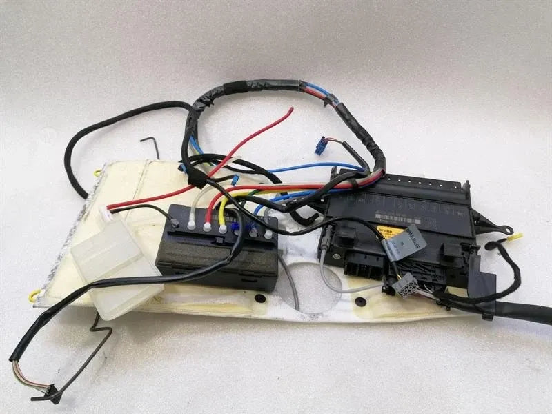 Mercedes S-Class W220 Right Seat Control Module A2209102075 Seat Control Unit