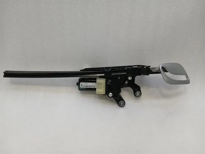 Bentley Continental GT W12 Speed Left Seatbelt Feeder 8F0857759 Belt Carrier Motor