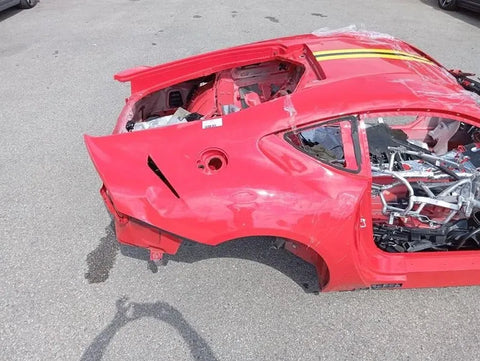 Ferrari 812 Superfast rear right wing 985813585 rear right fender defects