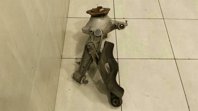 Porsche 911 991 Right Front Hub 99134115805 Wheel Bearing Housing Front AWD Turbo S 4S