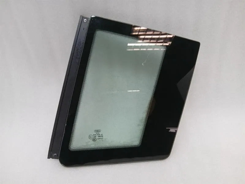Audi R8 4S Performance Left Rear 1/4 Glass 4S8845299A Door Glass 1/4 Rear LH