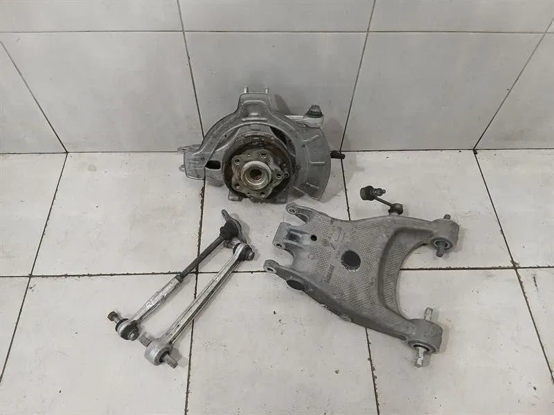Ferrari California T F149 Left Rear Hub 294850 F12 GTC4 Rear Wheel Bearing Housing
