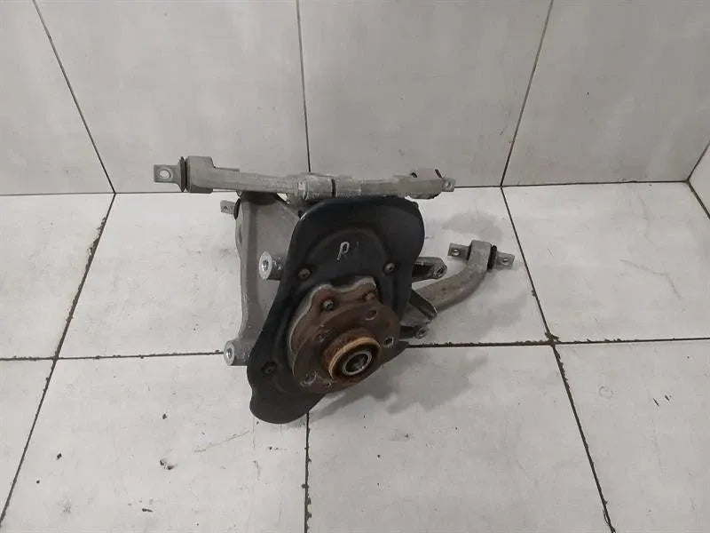 Audi R8 4S Performance Left Rear Hub 4S0505433E Wheel Bearing Housing Rear Left