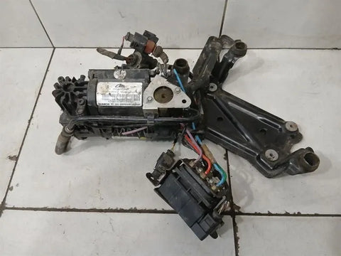 BENTLEY CONTINENTAL FLYING SPUR Air Suspension Pump 3D0616005K Supercharger