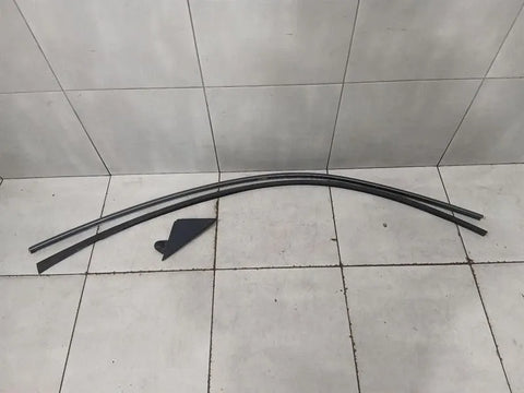 AUDI R8 TYPE 42 5.2 V10 COUPE Body Moulding 420853704 RIGHT Strip RIGHT