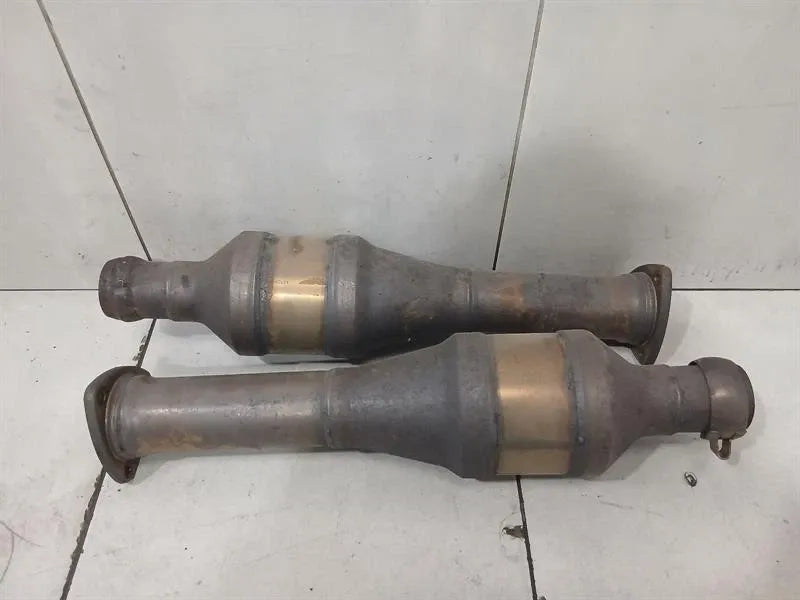 Aston Martin DB9 Volante Catalytic Converter 8G43-5E211-AD Catalytic Converter