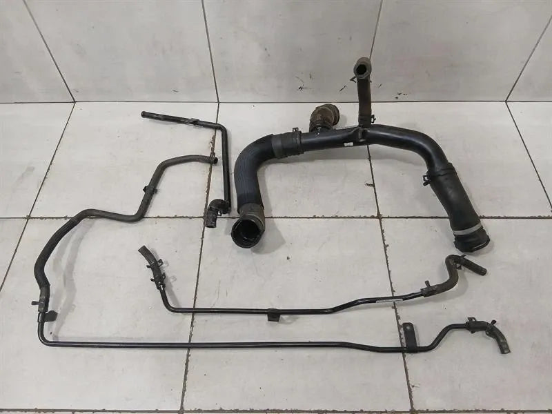 Aston Martin DB9 COUPE Cooling Pipe 8D33-8555-AA Cooling Water Hose Pipe