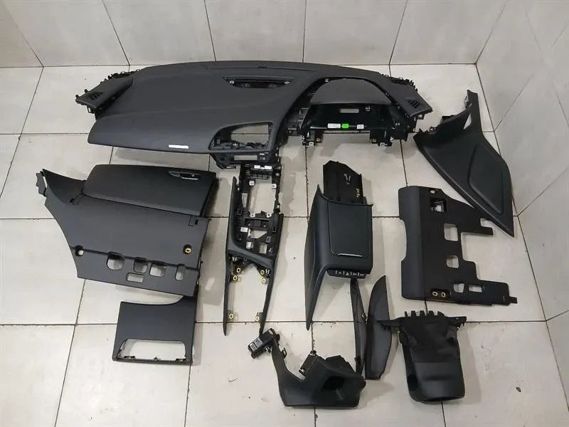 AUDI R8 4S AWD RHD dashboard set 4S2857009D RIGHT HAND DRIVE