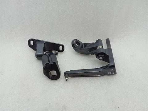 Aston Martin DBS SUPERLEGGERA AM7 18-24 Door Hinge FR Door Hinge RIGHT