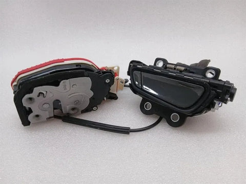 Ferrari SF90 RH LHD Door Lock 806668 SF90 RH LHD Door Lock