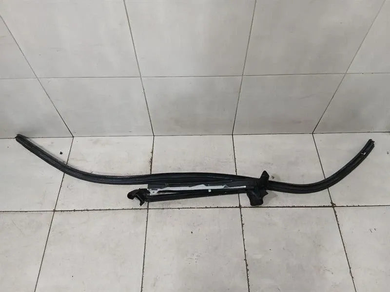 Ferrari California T F149 14-17 Door Seal 85263000 Left Set Door Seals Left