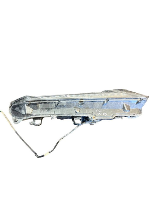 8161078040 Position Light front right LEXUS NX I (AZ10) (2014-2021)