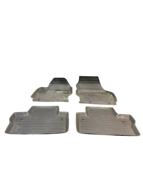 Floor Mat Set VOLVO V70 III (BW) (2007-2016)