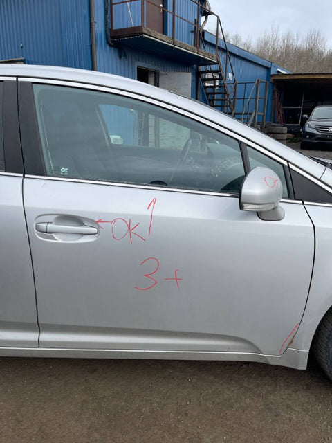 Door Front Right TOYOTA AVENSIS (T270) (2009-2018)
