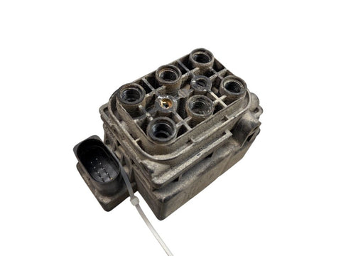 15-1524-0008.2 Air suspension valve block VW TOUAREG I (7L) (2002-2010)