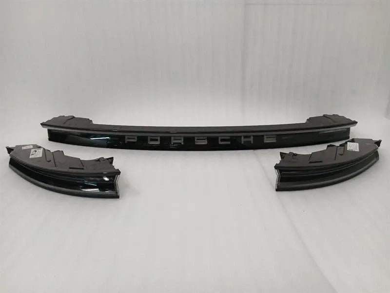 Porsche Taycan 9J rear end light set 9J1945081P rear taillight set set EU