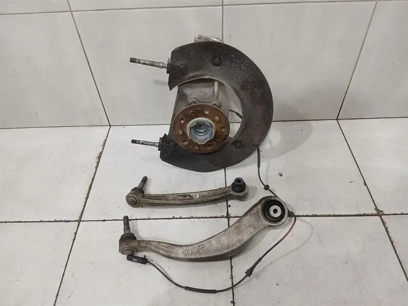 BMW 3 M3 G80 Right Front Hub 31208095650 AWD Wheel Bearing Housing Front Right