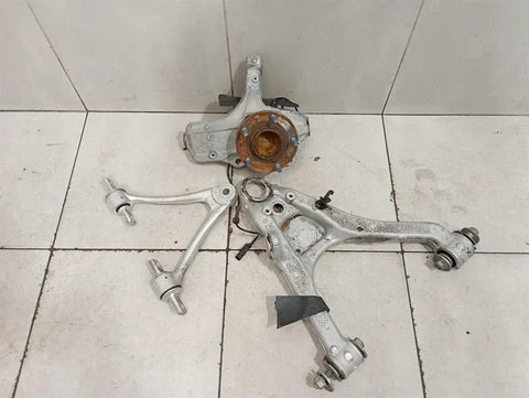 Chevrolet Corvette C7 Right Front Hub 84506879 Wheel Bearing Housing Front Right