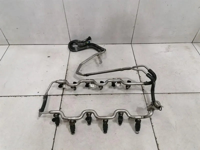 Bentley Continental GT W12 Injector Set 07C906031B Fuel Rail