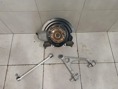 Chevrolet Corvette C7 Left Rear Hub 84506880 Wheel Bearing Housing Rear Left