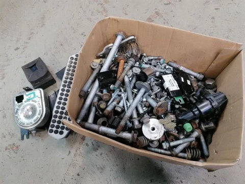 ASTON MARTIN DB9 COUPE SCREWS BOLTS FROM ONE CAR BOLTS