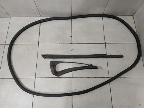 McLaren 720S Coupe Door Seal 14AA418CP Door Seals