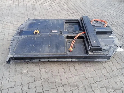Porsche Taycan 9J 9J1801212L Battery 93kWh 129Ah 723V High Voltage Battery Faulty