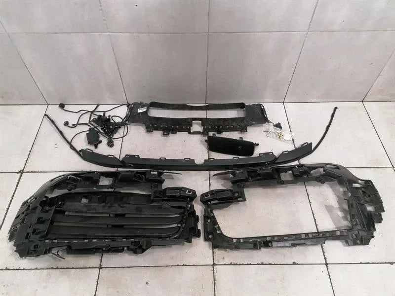 Porsche 911 992 Front Bumper Parts 992807230A Front Bumper Parts Defects