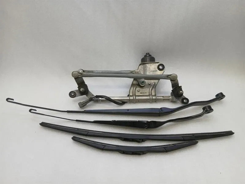 Ferrari California F149 08-14 Front Wiper Linkage 69770800 LHD Wiper Motor