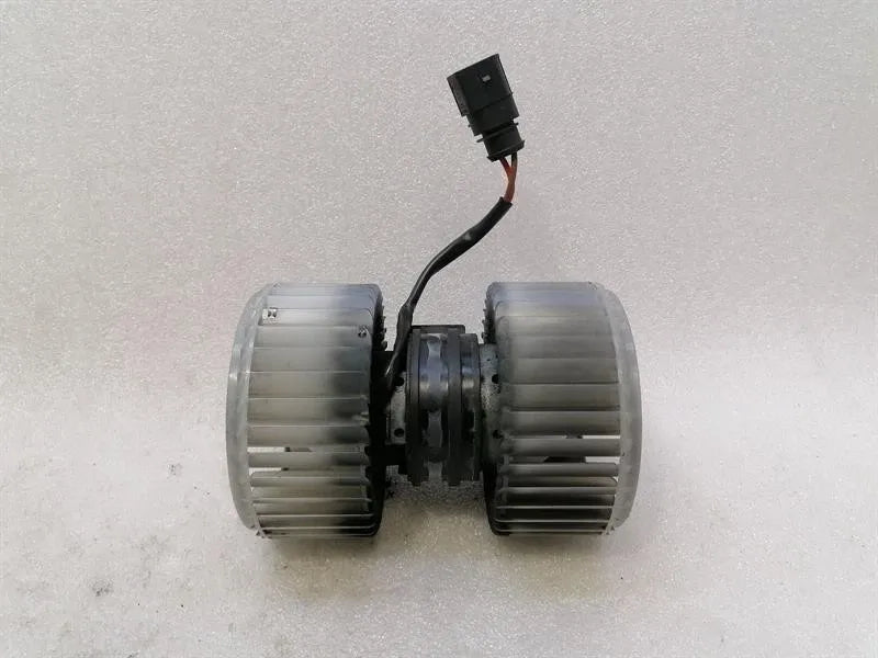 Bentley Continental GT W12 Heater Blower 3D0959101 Engine Heater Blower