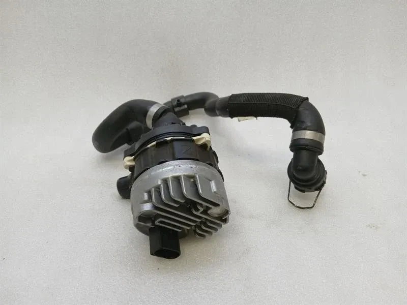 BMW 3 Series M3 G80 G20 Additional Cooling Pump 5A30246 Coolant Pump Pump
