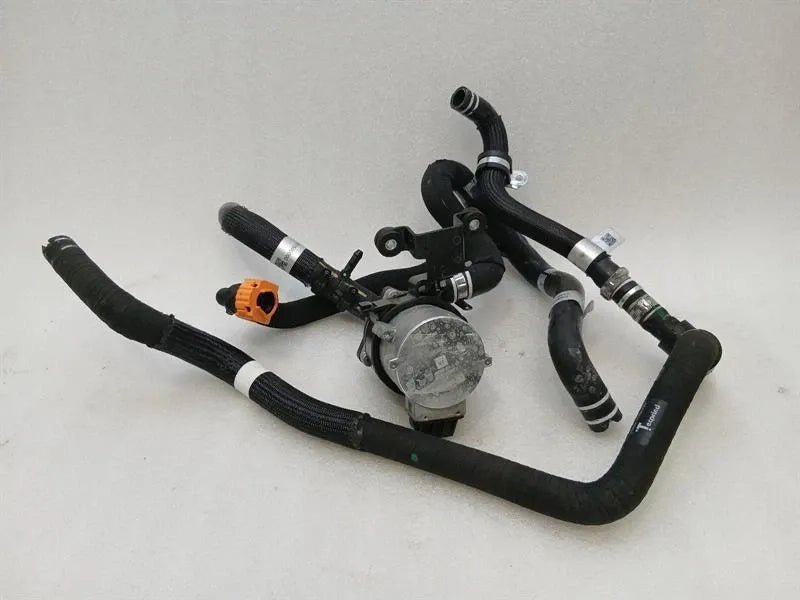 Ferrari 296 GTS F171 additional cooling pump 908587 coolant pump pump