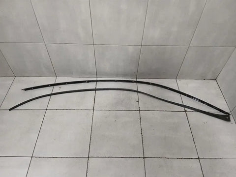 Porsche Taycan 9J Body Moulding 9J1853262B RH Strip