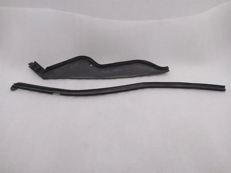 Ferrari F12 Berlinetta F152 Right Fender Seal 83918800 Fender Seal