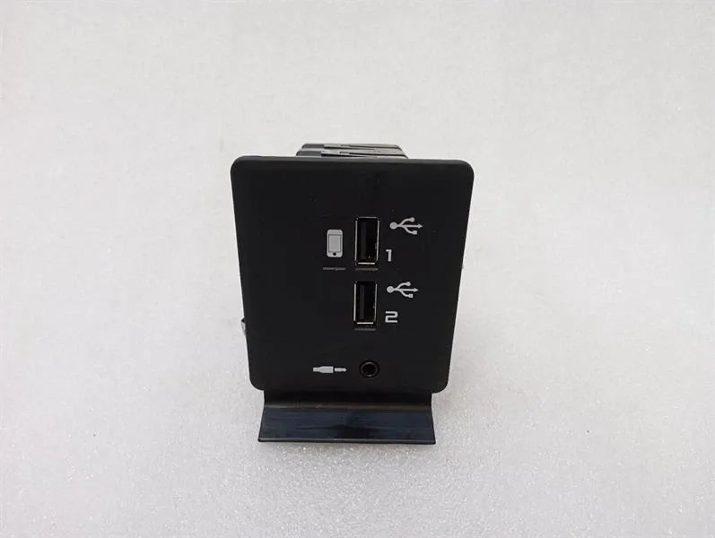 McLaren 720S Coupe Electronic module 14MA406CP control unit USB PORT