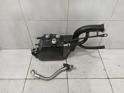 Ferrari 599 GTB F141 Oil Tank 224541 Oil Tank 180320 Tank Plug