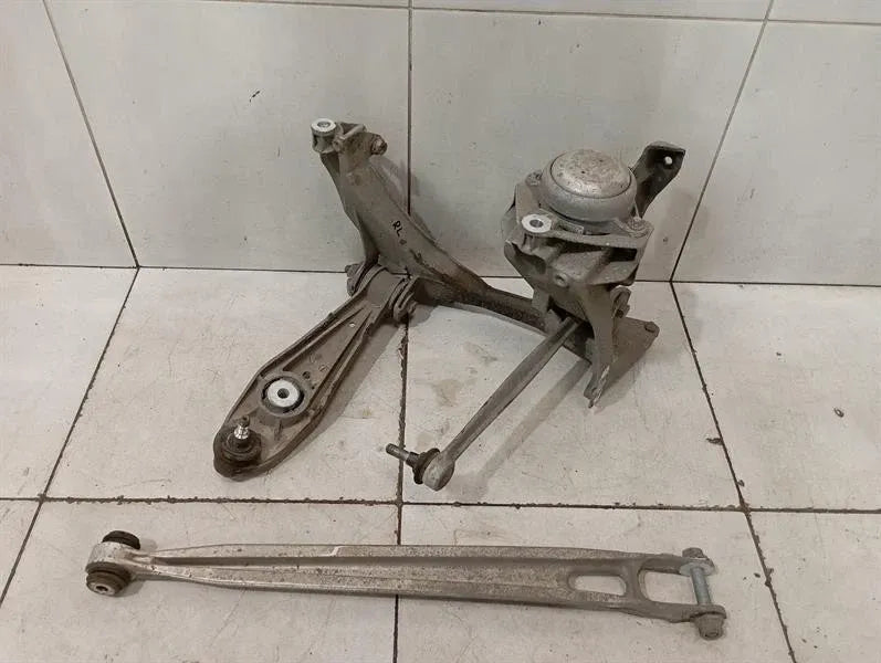 Porsche Cayman 981 Left Rear Hub 98133115707 Wheel Bearing Housing Rear Left