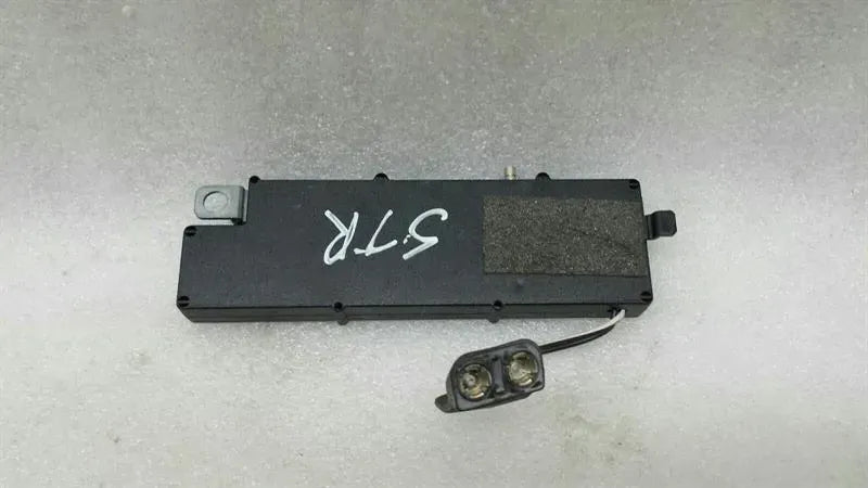 Jaguar S-type antenna amplifier booster 2R83-18C847-AC antenna amplifier