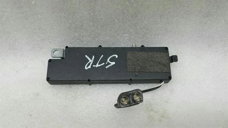 Jaguar S-type antenna amplifier booster 2R83-18C847-AC antenna amplifier