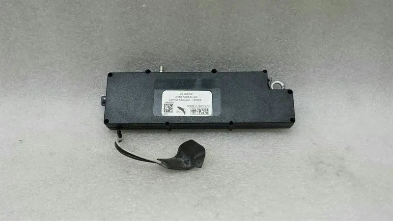 Jaguar S-type antenna amplifier booster 2R83-18C847-AC antenna amplifier