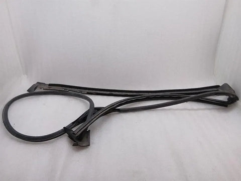 Lamborghini Huracan LP640 EVO Right Door Seal 4T0837912 Right Door Seals