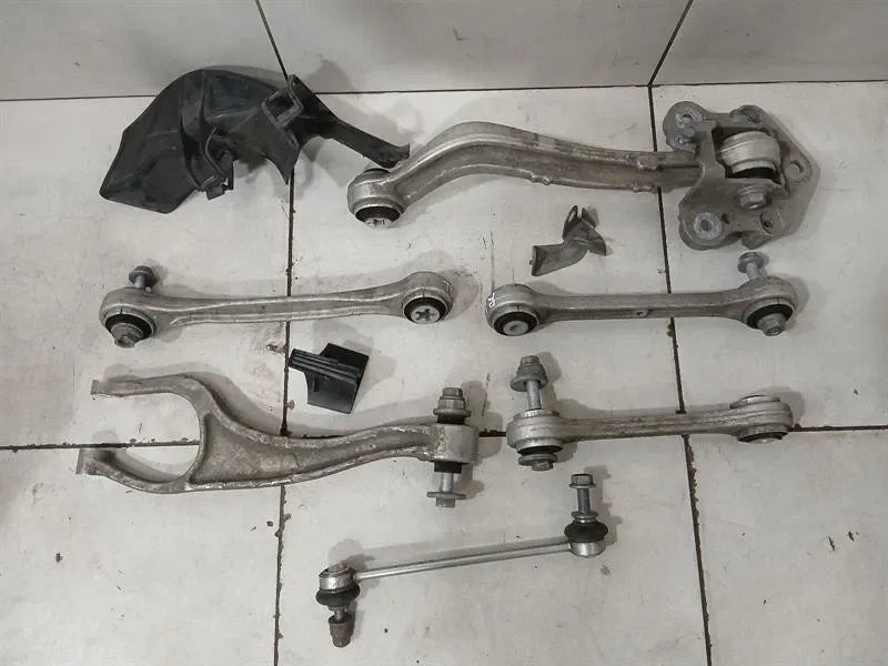Porsche 911 992 left rear wishbone set 9P1505311 rear left wishbone set